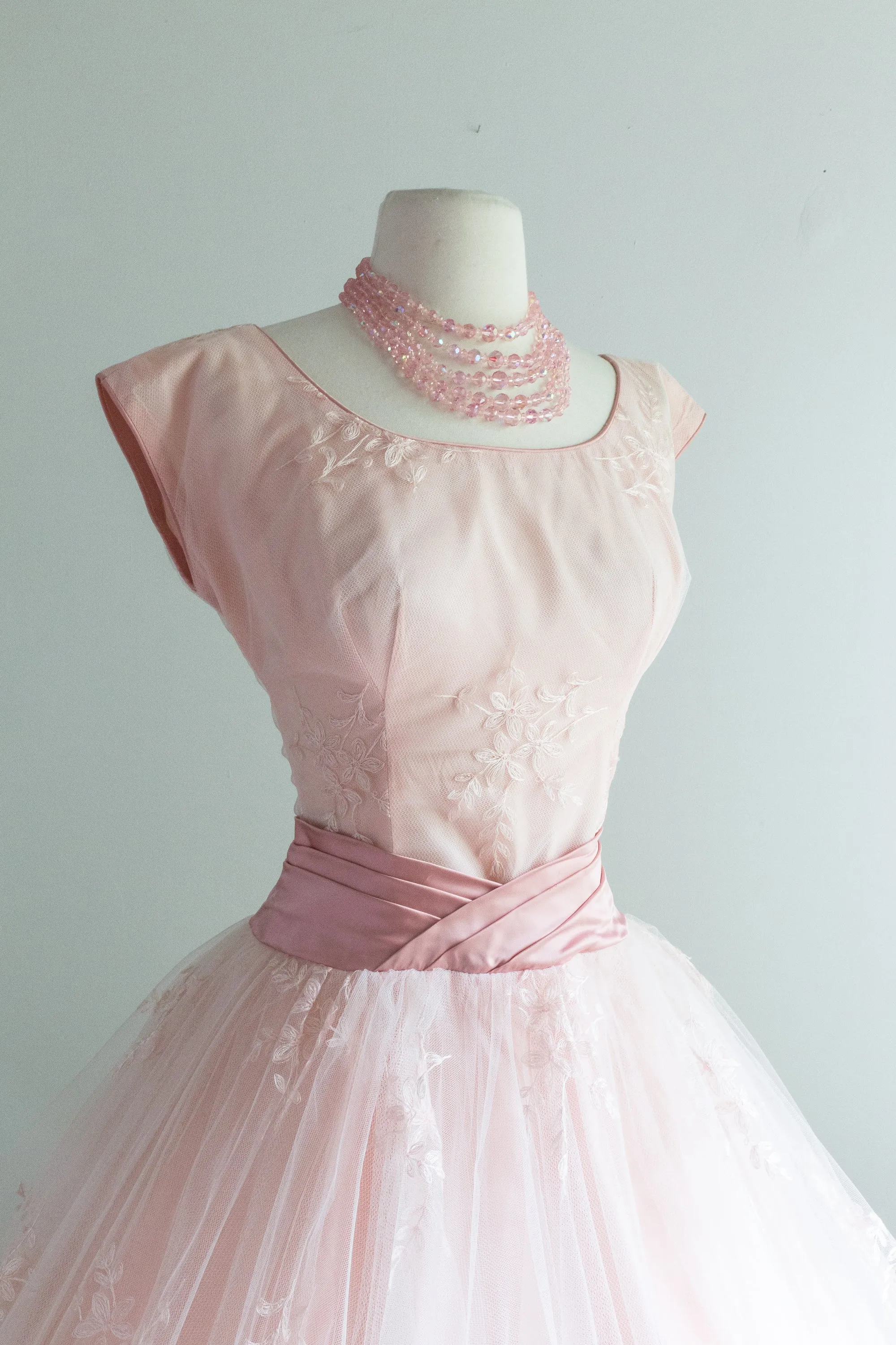 1950's Pretty In Pink Embroidered Tulle Party Dress With Big Bow / Waist 25-26