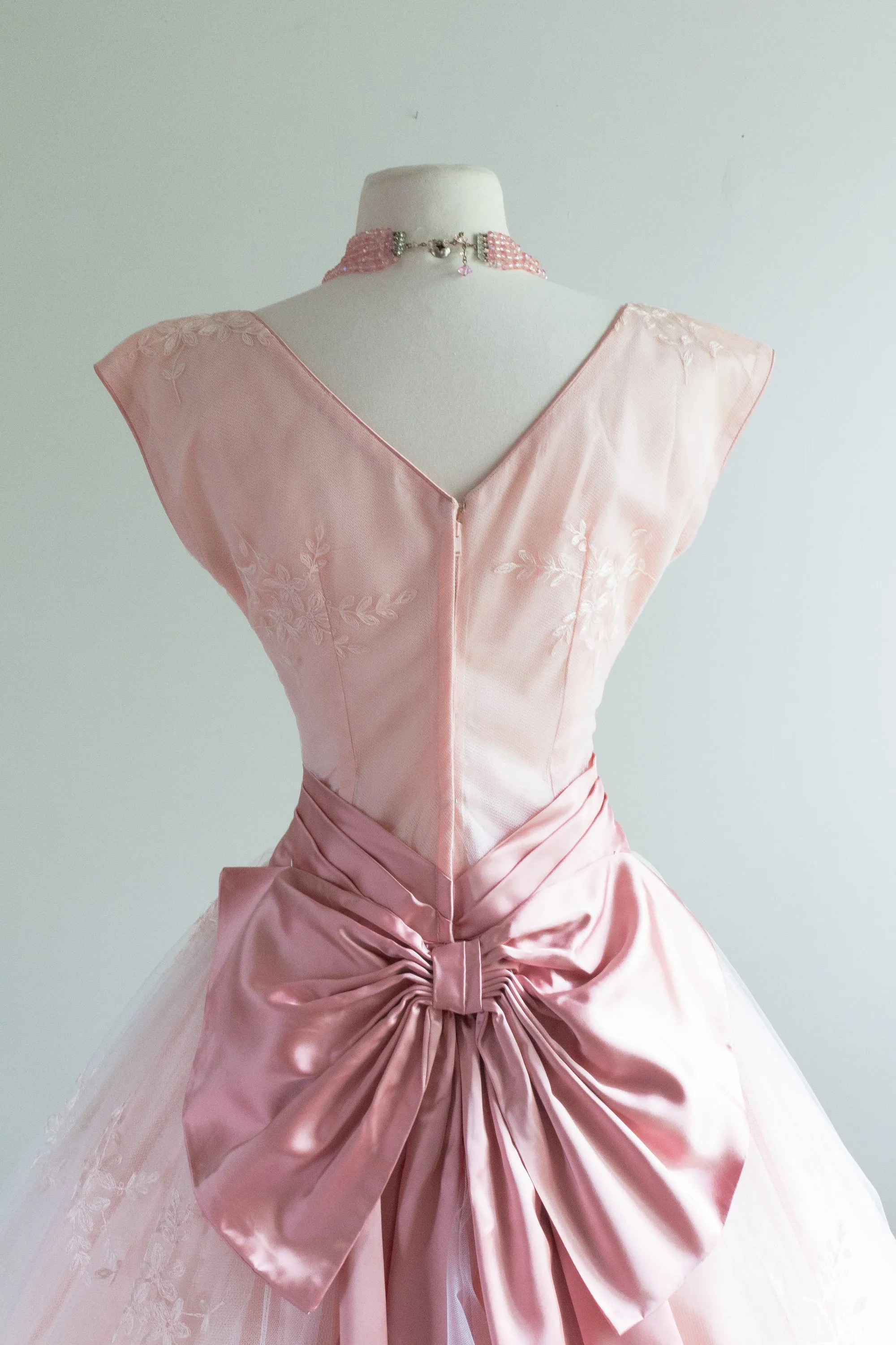 1950's Pretty In Pink Embroidered Tulle Party Dress With Big Bow / Waist 25-26