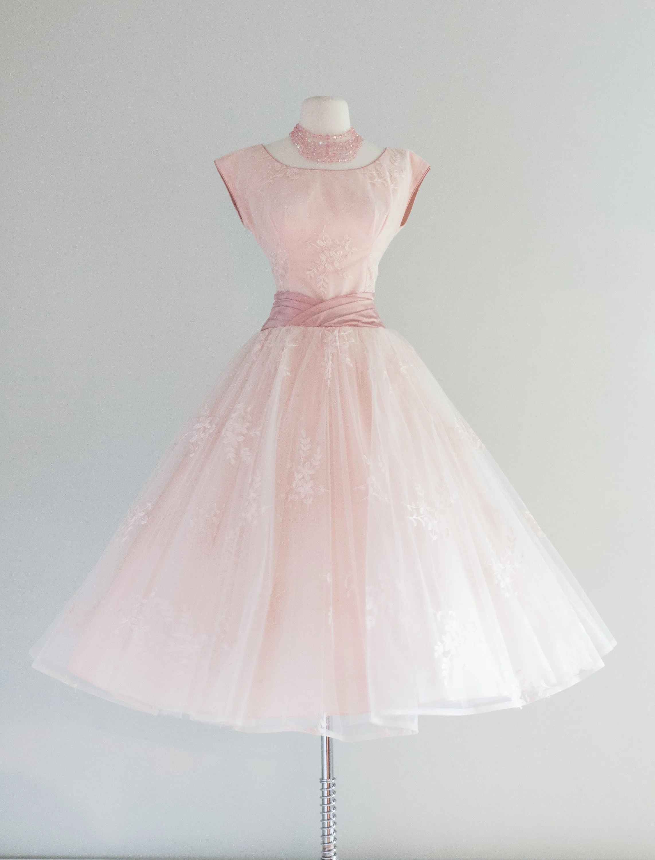 1950's Pretty In Pink Embroidered Tulle Party Dress With Big Bow / Waist 25-26