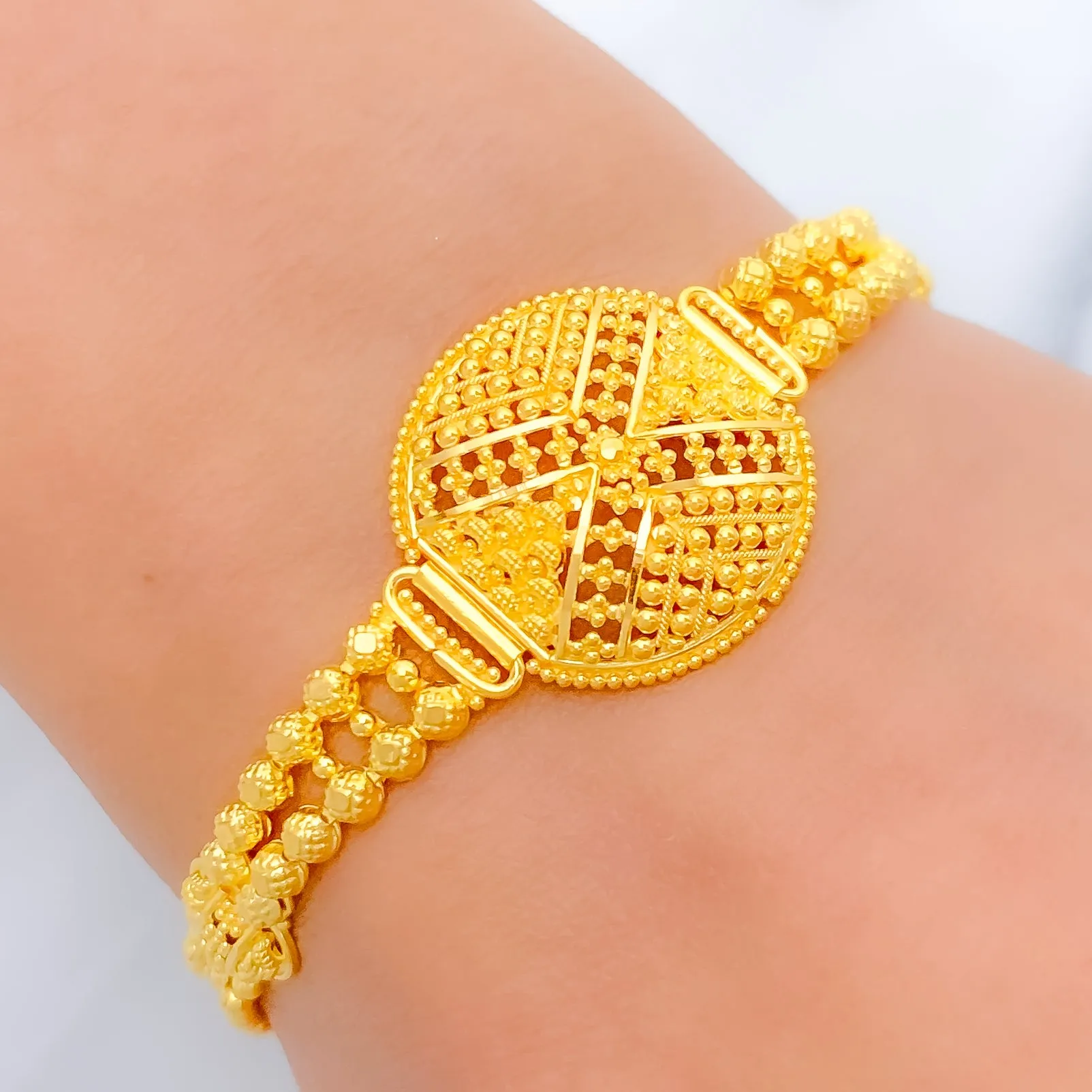 Attractive Bright Dome Bracelet