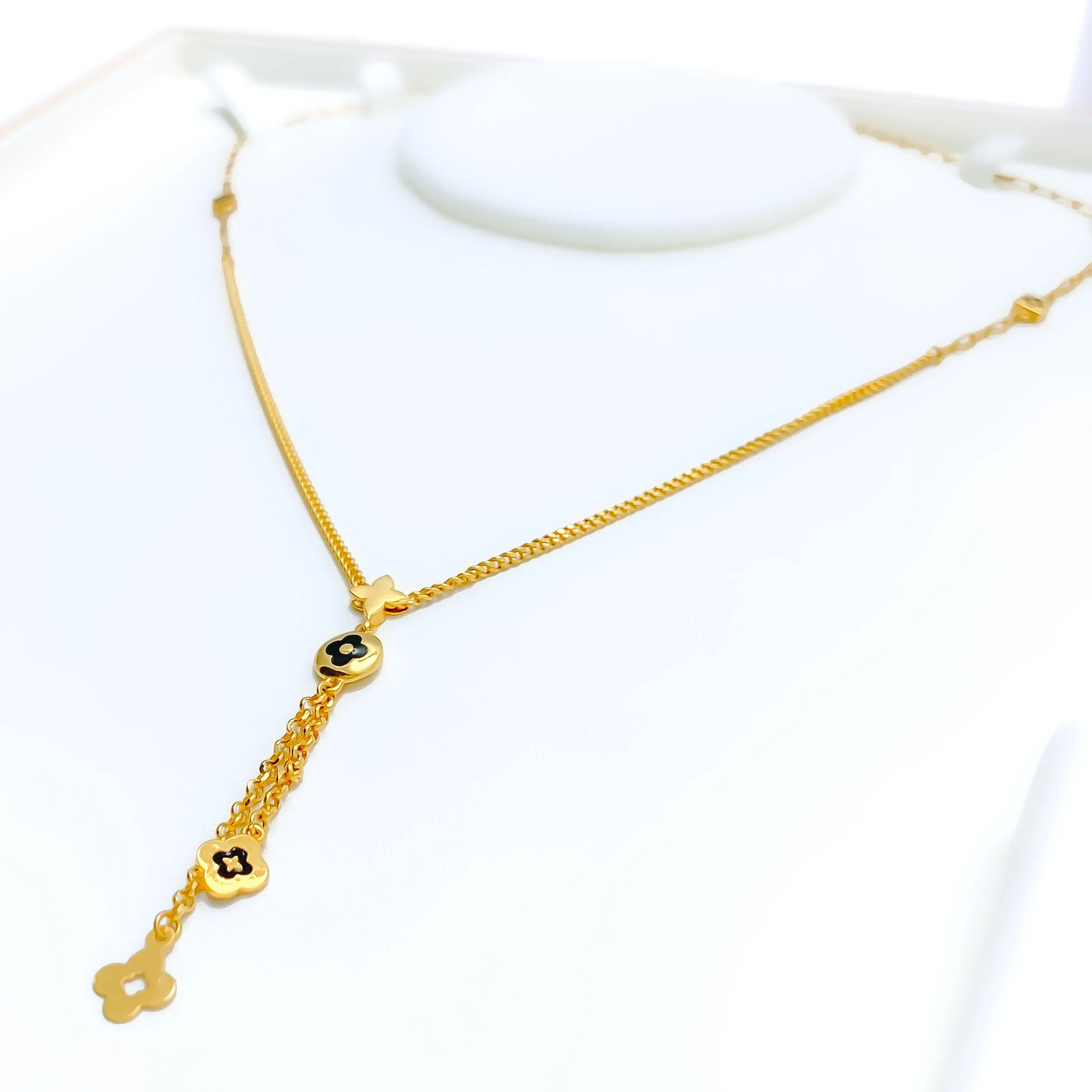 Attractive Floral Hanging 21k Gold Necklace