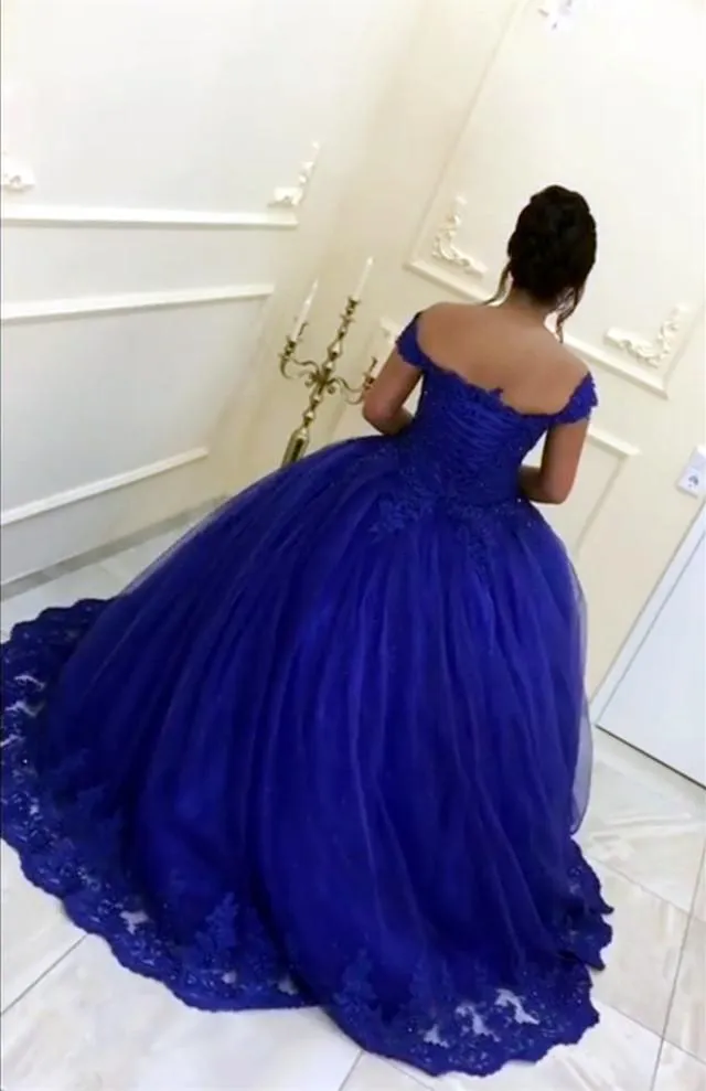 Beaded Lace V-neck Off Shoulder Tulle Ball Gowns Quinceanera Dresses