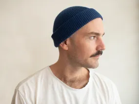 BEANIE. 100% MERlNO WOOL. DUTCH BLUE