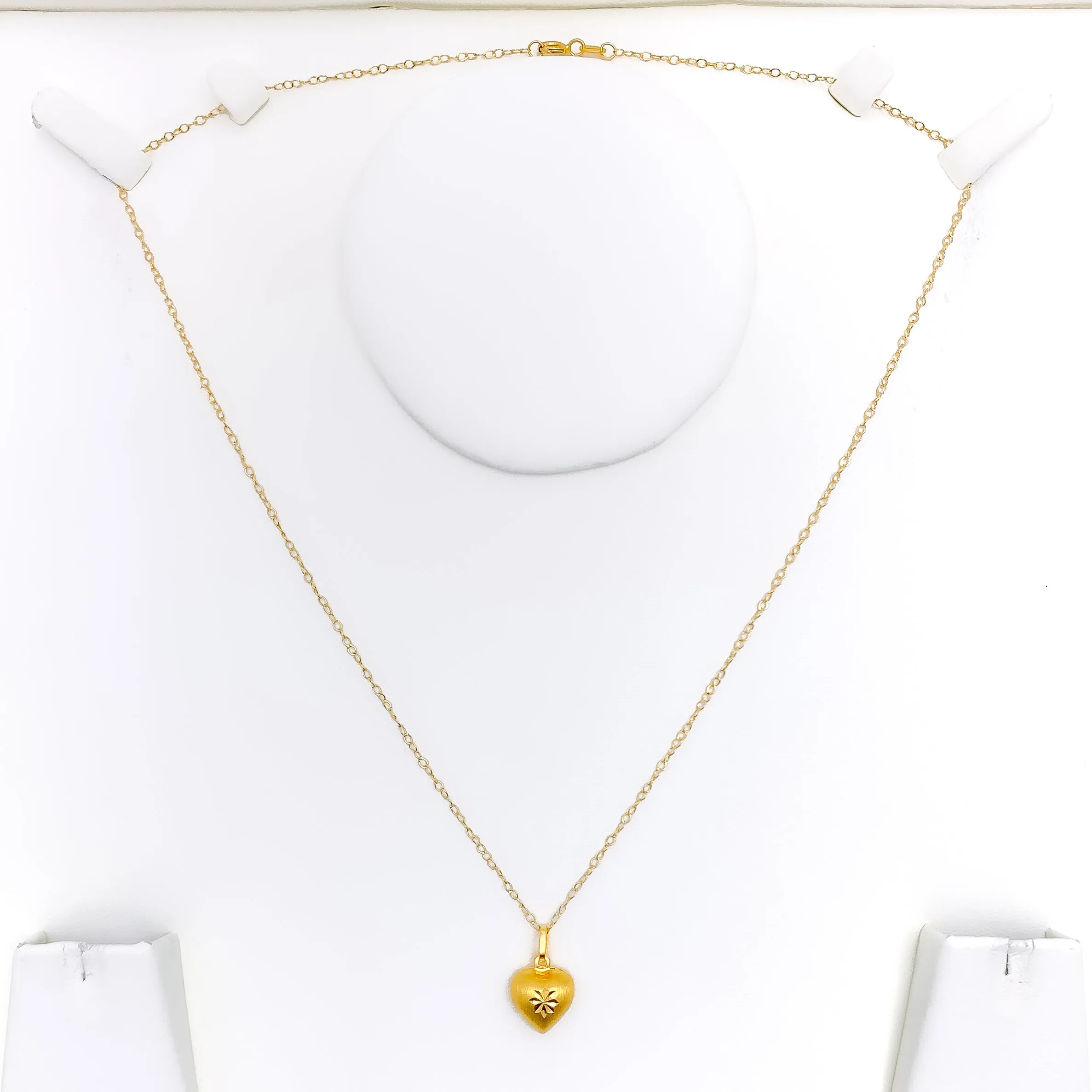 Beautiful Smooth Finish Heart 22k Gold Necklace