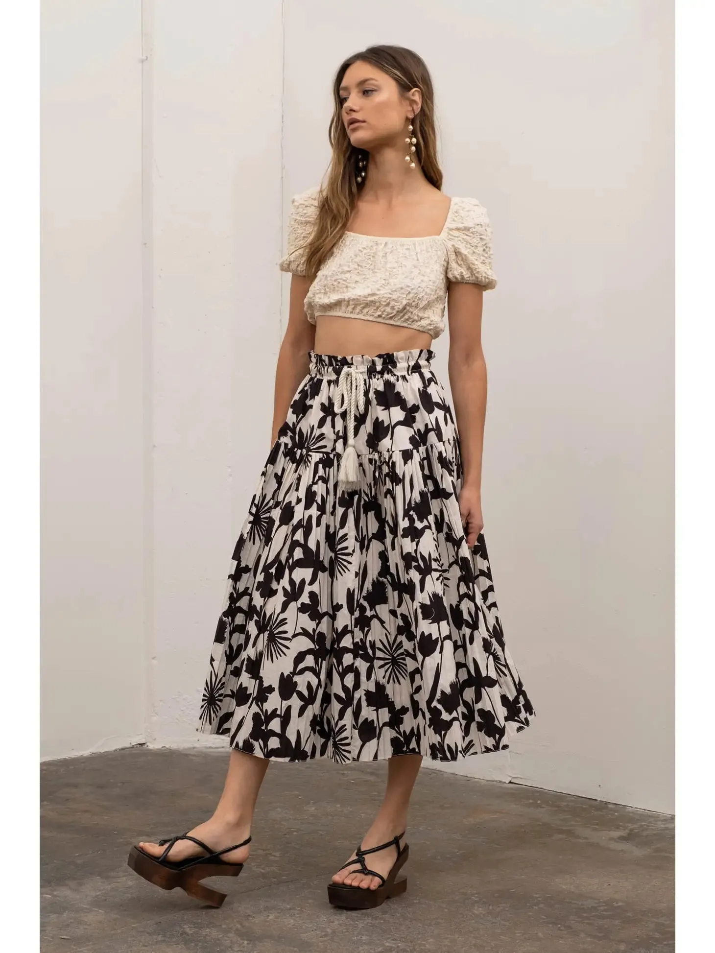 Black and Ivory Tassel Pleats Skirt