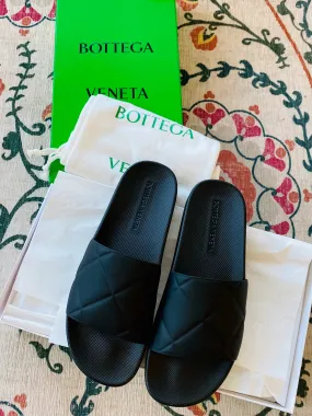 Bottega Veneta intrecciato embossed slide sandal