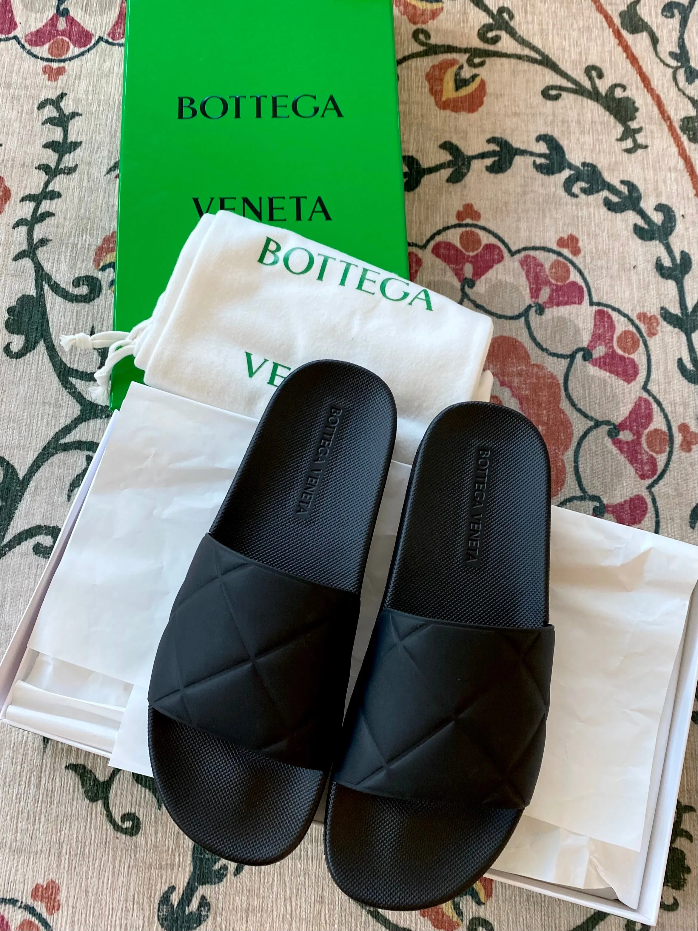 Bottega Veneta intrecciato embossed slide sandal