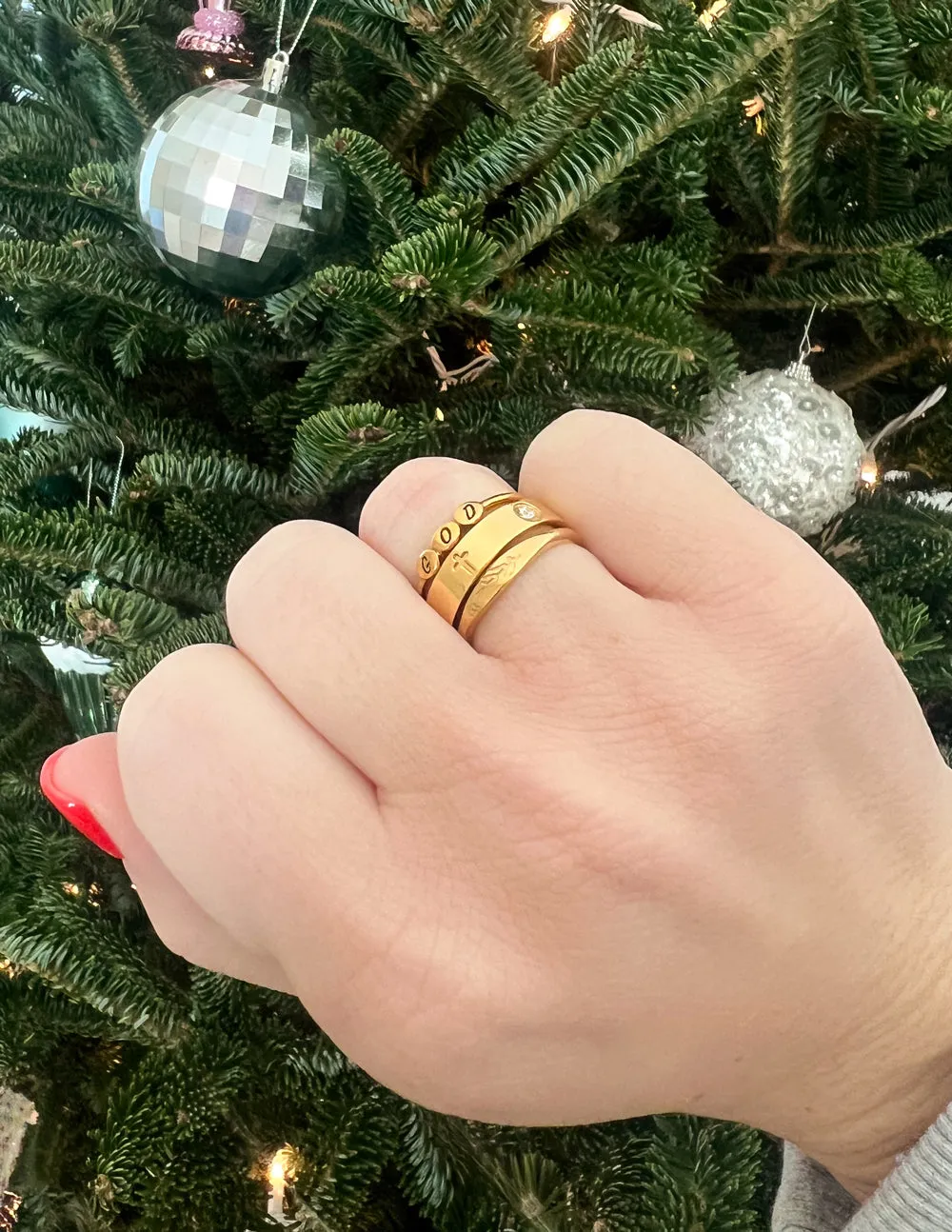 Dainty Vine Ring