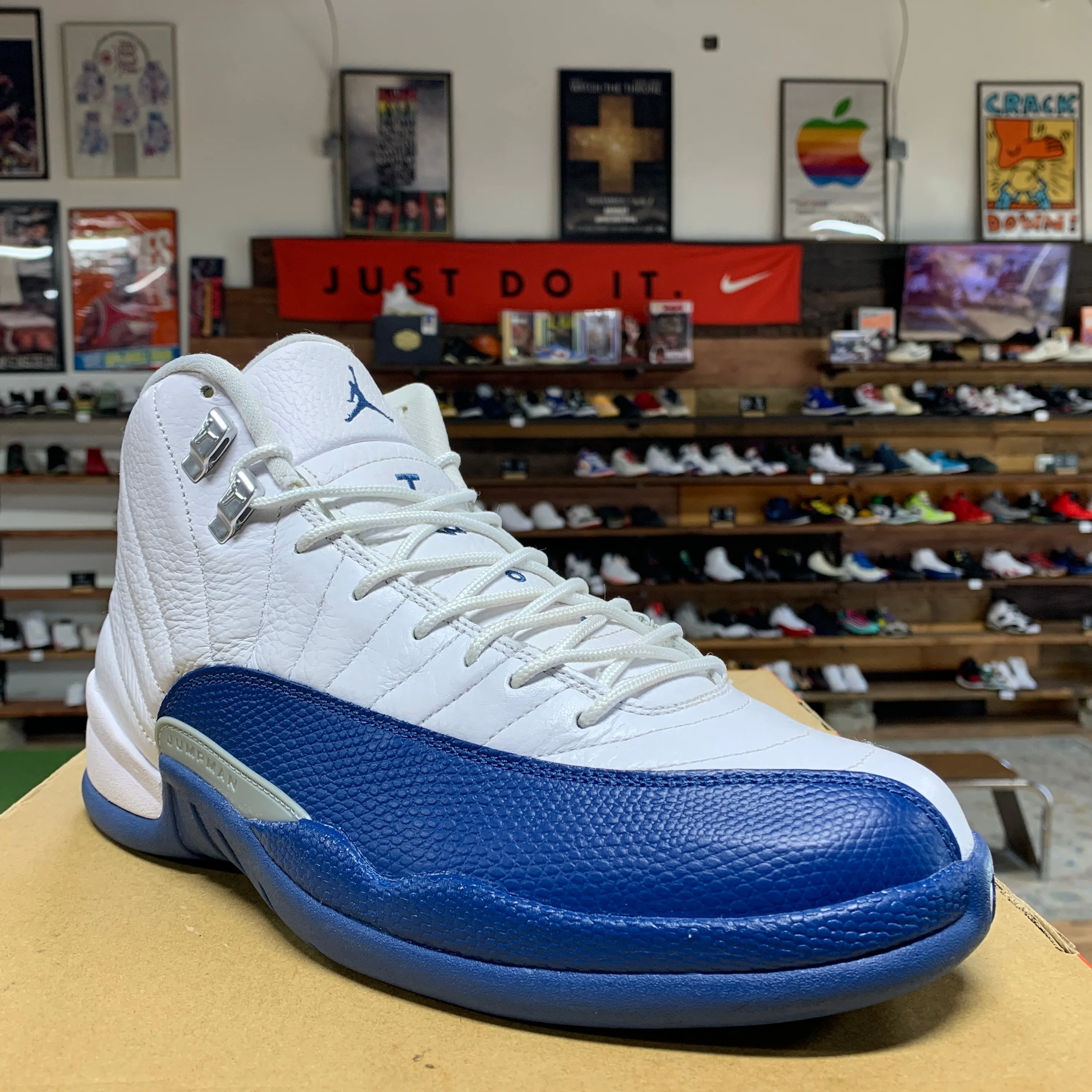 Jordan 12 'French Blue' Size 11.5