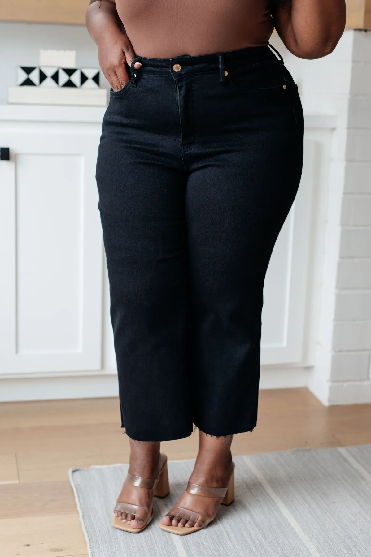 Lizzy High Rise Wide Leg Jeans in Black