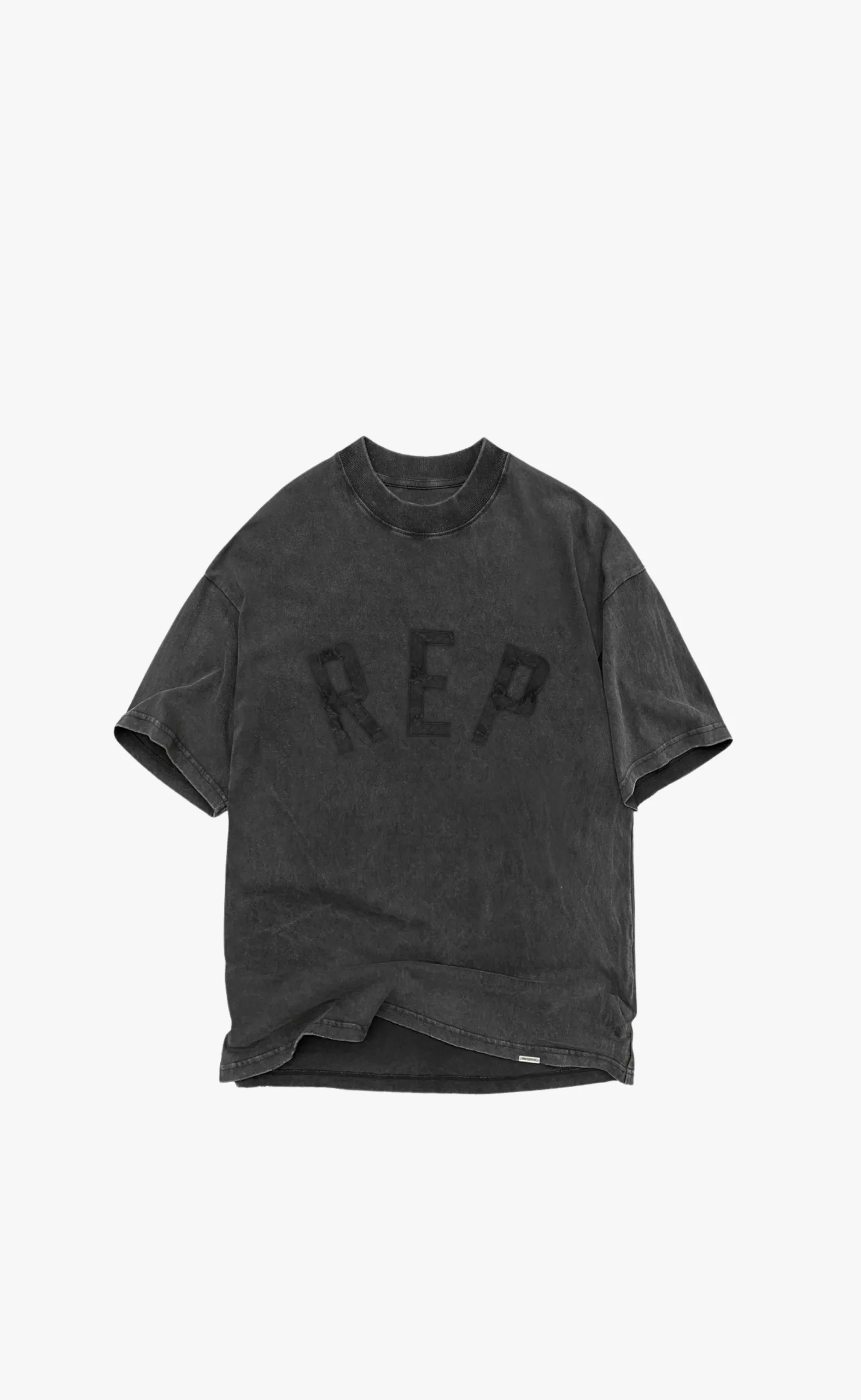 REP APPLIQUE VINTAGE BLACK T-SHIRT